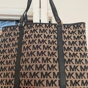Michael Kors tote